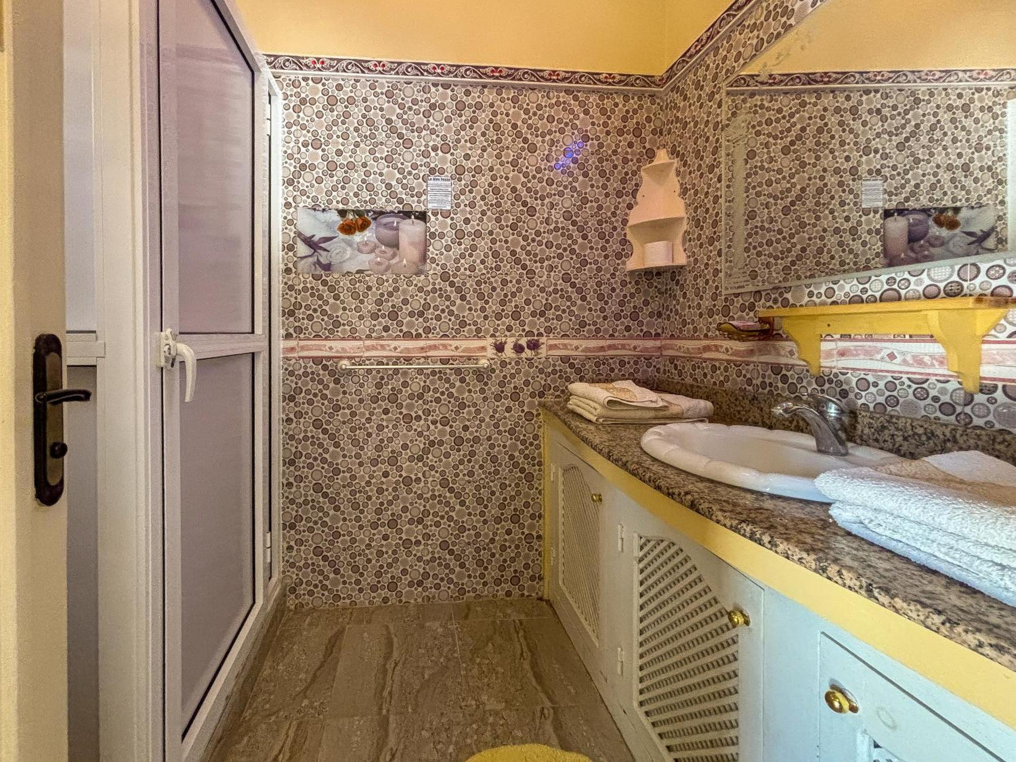 Le Bleu House Bed & Breakfast Sidi Abdallah Ghiat Luaran gambar